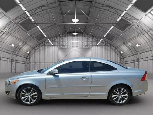 2013 Volvo C70 T5 Convertible 2D