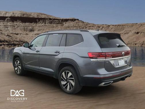 2024 Volkswagen Atlas 2.0T SE w/Technology 4MOTION