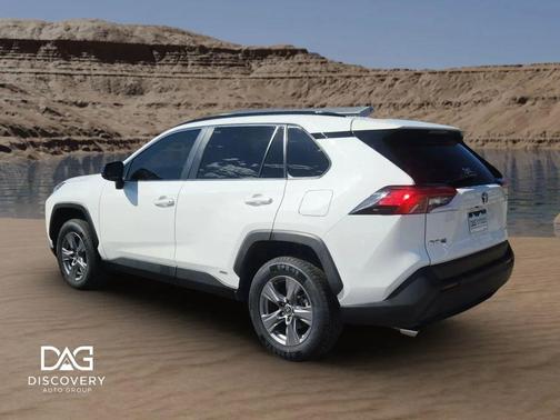 2022 Toyota RAV4 Hybrid LE