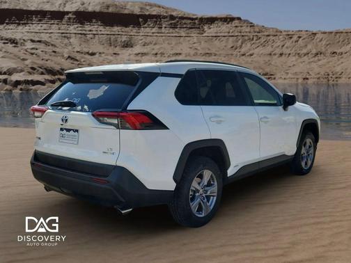 2022 Toyota RAV4 Hybrid LE