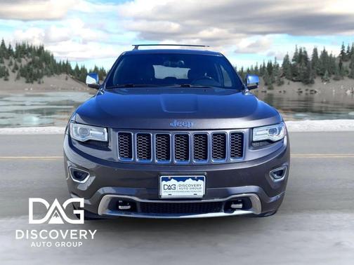 Brilliant Black Crystal Pearlcoat 2014 Jeep Grand Cherokee Overland