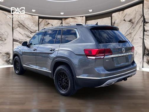 Platinum Gray Metallic 2019 Volkswagen Atlas 3.6L SEL Premium