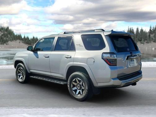 2024 Toyota 4Runner TRD Off Road