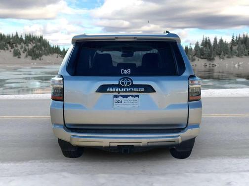 2024 Toyota 4Runner TRD Off Road