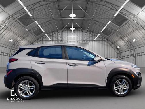 Cyber Silver 2023 Hyundai KONA SE