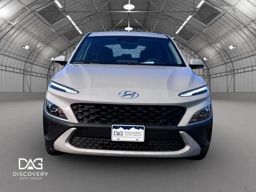Cyber Silver 2023 Hyundai KONA SE
