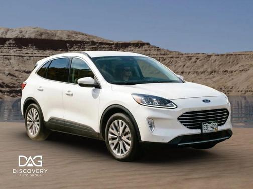 Star White Metallic Tri-Coat 2020 Ford Escape Titanium