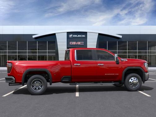 2025 GMC Sierra 3500 SLT