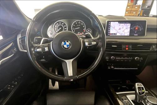 Mineral White Metallic 2018 BMW X5 sDrive35i