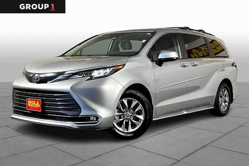 2022 Toyota Sienna XLE