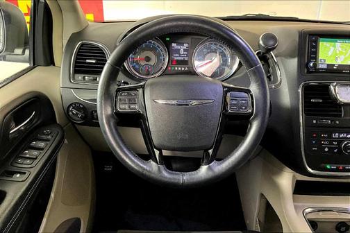 2016 Chrysler Town & Country Limited