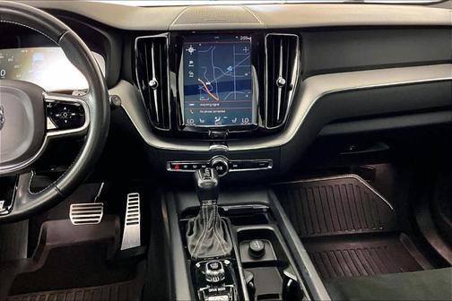 2019 Volvo XC60 T6 R-Design