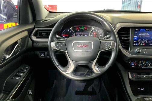 2022 GMC Acadia AT4