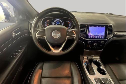 Granite Crystal Metallic Clearcoat 2020 Jeep Grand Cherokee Overland