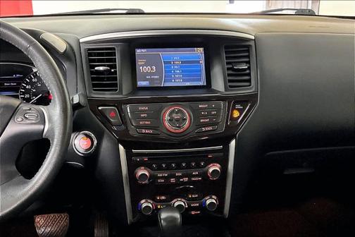 2015 Nissan Pathfinder SL