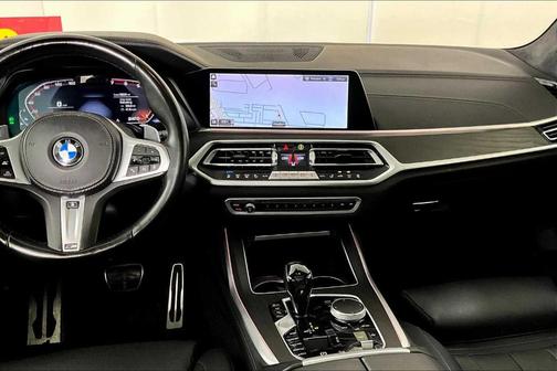 2022 BMW X7 M50i