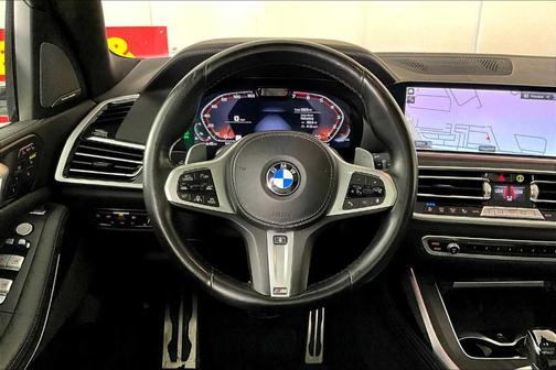 2022 BMW X7 M50i