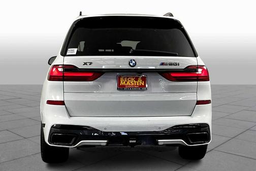 2022 BMW X7 M50i
