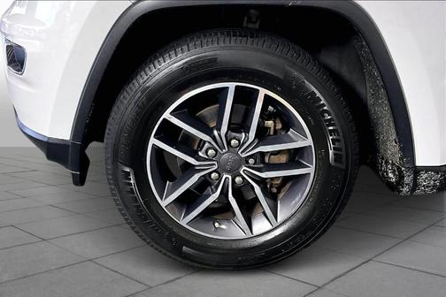 2019 Jeep Grand Cherokee Laredo E