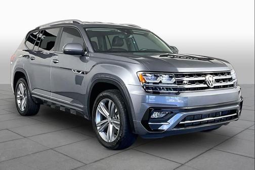 Platinum Gray Metallic 2018 Volkswagen Atlas 3.6L SE w/Technology