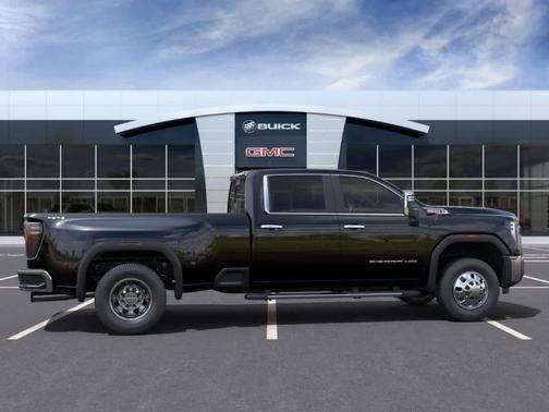 2025 GMC Sierra 3500 SLT
