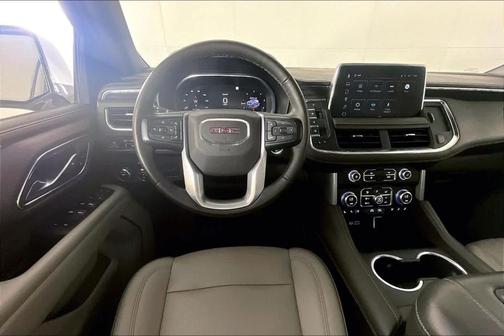 White Frost Tri-Coat 2023 GMC Yukon XL SLT