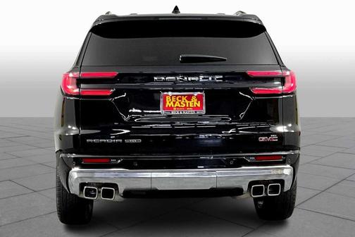 2024 GMC Acadia Denali