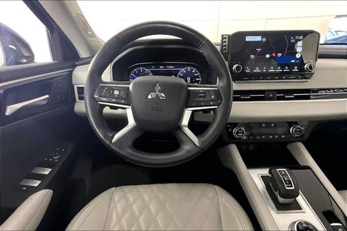 2023 Mitsubishi Outlander SEL