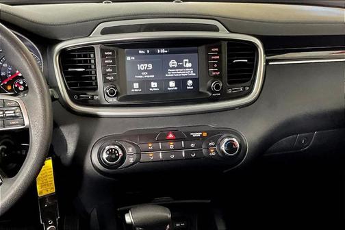 2020 Kia Sorento LX V6