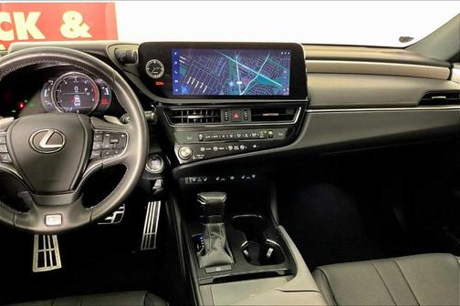 2023 Lexus ES 350 F SPORT Handling