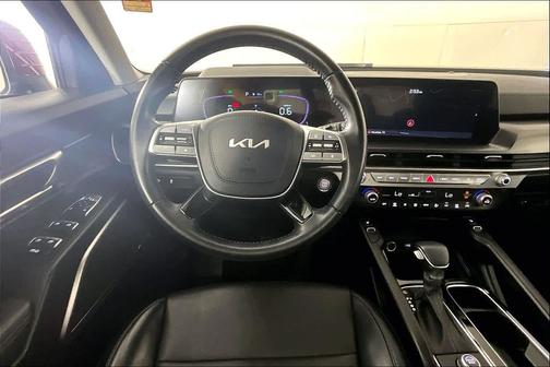 Red 2024 Kia Telluride S
