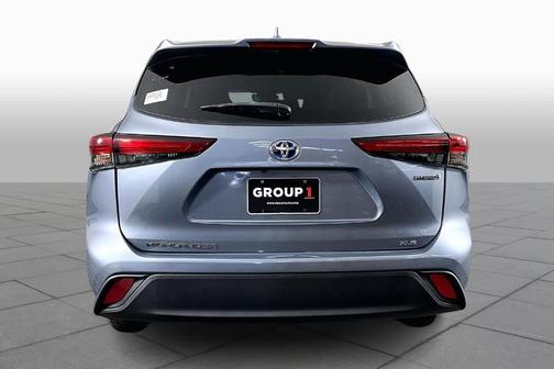 2020 Toyota Highlander Hybrid XLE