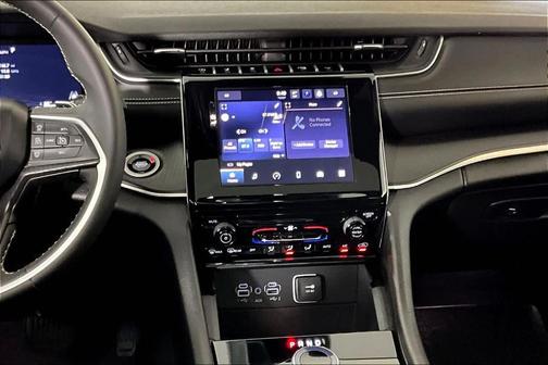 2024 Jeep Grand Cherokee Laredo X