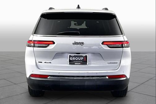 Bright White Clearcoat 2021 Jeep Grand Cherokee L Laredo