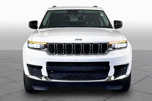 Bright White Clearcoat 2021 Jeep Grand Cherokee L Laredo