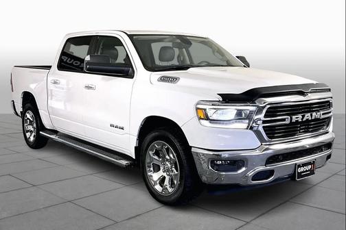 Bright White Clearcoat 2019 RAM 1500 Big Horn