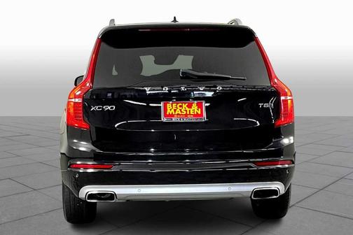 2016 Volvo XC90 T5 Momentum