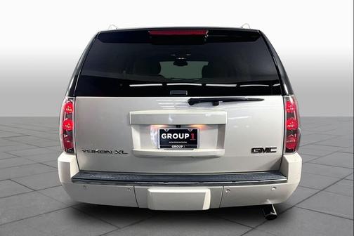 White Diamond Tri-Coat 2013 GMC Yukon XL 1500 Denali