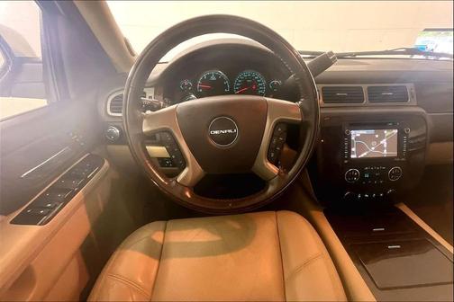 White Diamond Tri-Coat 2013 GMC Yukon XL 1500 Denali