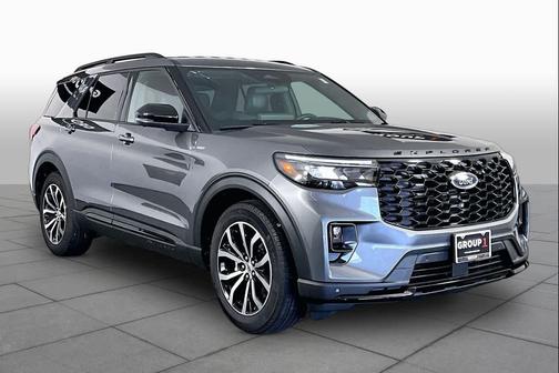 Carbonized Gray Metallic 2025 Ford Explorer ST-Line