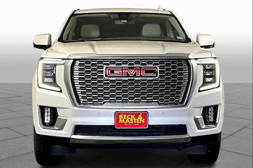 White Frost Tricoat 2022 GMC Yukon XL Denali