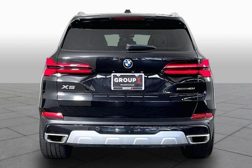 Black Sapphire Metallic 2024 BMW X5 sDrive40i