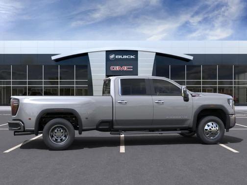 2025 GMC Sierra 3500 SLT