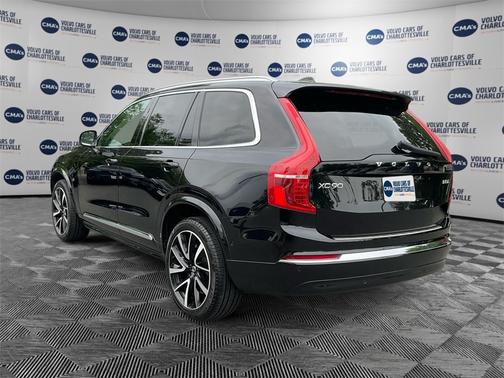 2023 Volvo XC90 B5 AWD Plus