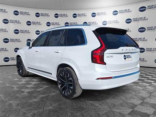 2025 Volvo XC90 Plus