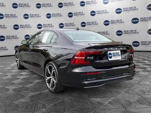 2024 Volvo S60 B5 Core Dark