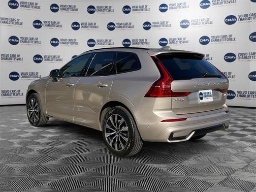 2025 Volvo XC60 B5 Plus