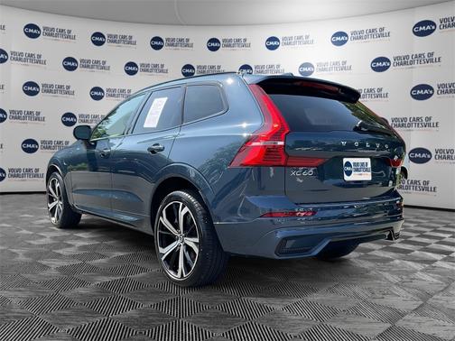 2024 Volvo XC60 Recharge Plug-In Hybrid T8 Ultimate Dark