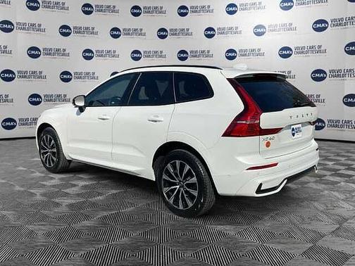 2023 Volvo XC60 Plus