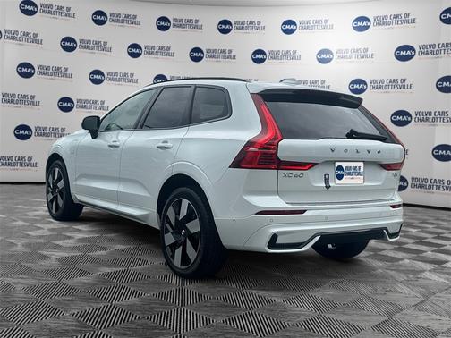2025 Volvo XC60 Plug-In Hybrid T8 Plus